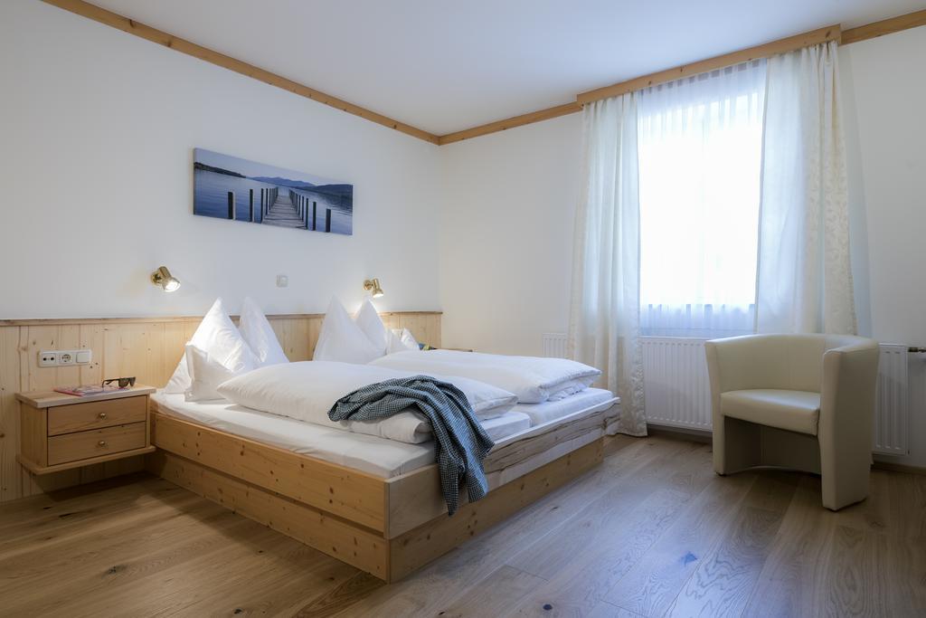 Hotel & Restaurant Ragginger Attersee Nussdorf am Attersee Exterior foto